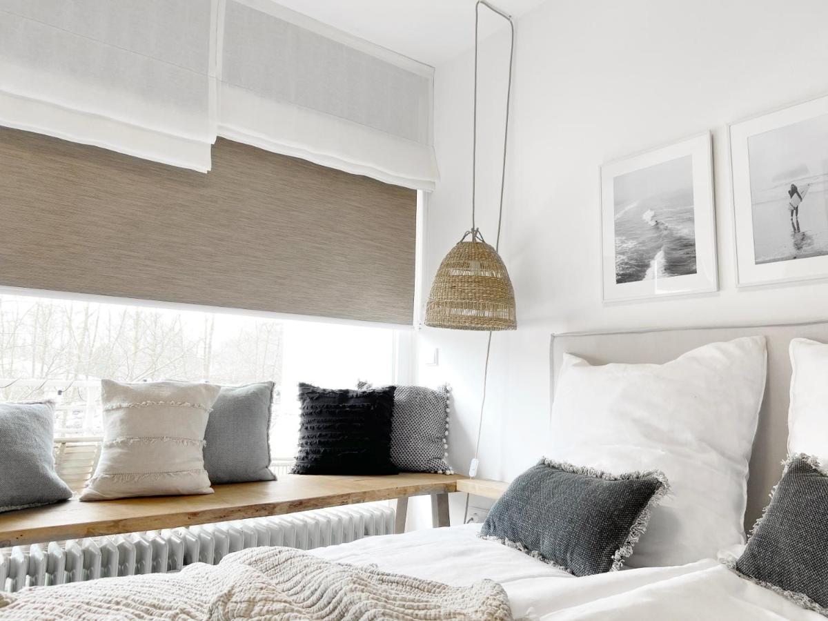 Seaside Rooms - Zentrales Design-Apartment Mit Balkon & Parkplatz - 2 Minuten Zum Strand Timmendorfer Strand Extérieur photo