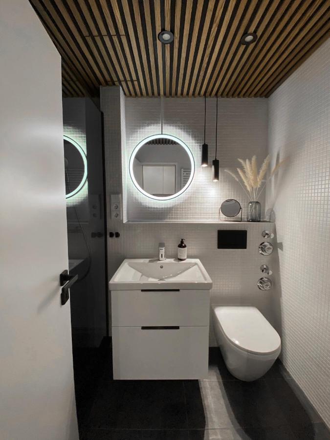 Seaside Rooms - Zentrales Design-Apartment Mit Balkon & Parkplatz - 2 Minuten Zum Strand Timmendorfer Strand Extérieur photo